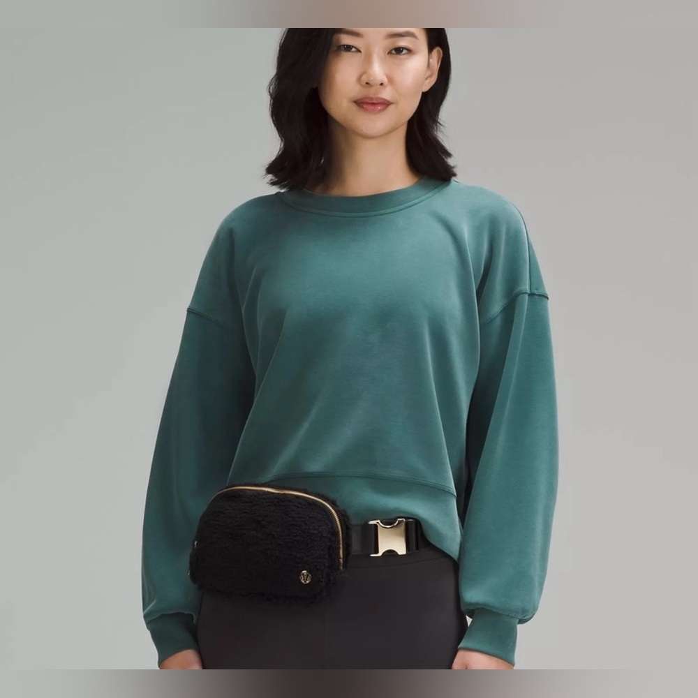 Lululemon Sherpa Belt Bag - Picture 3 of 6